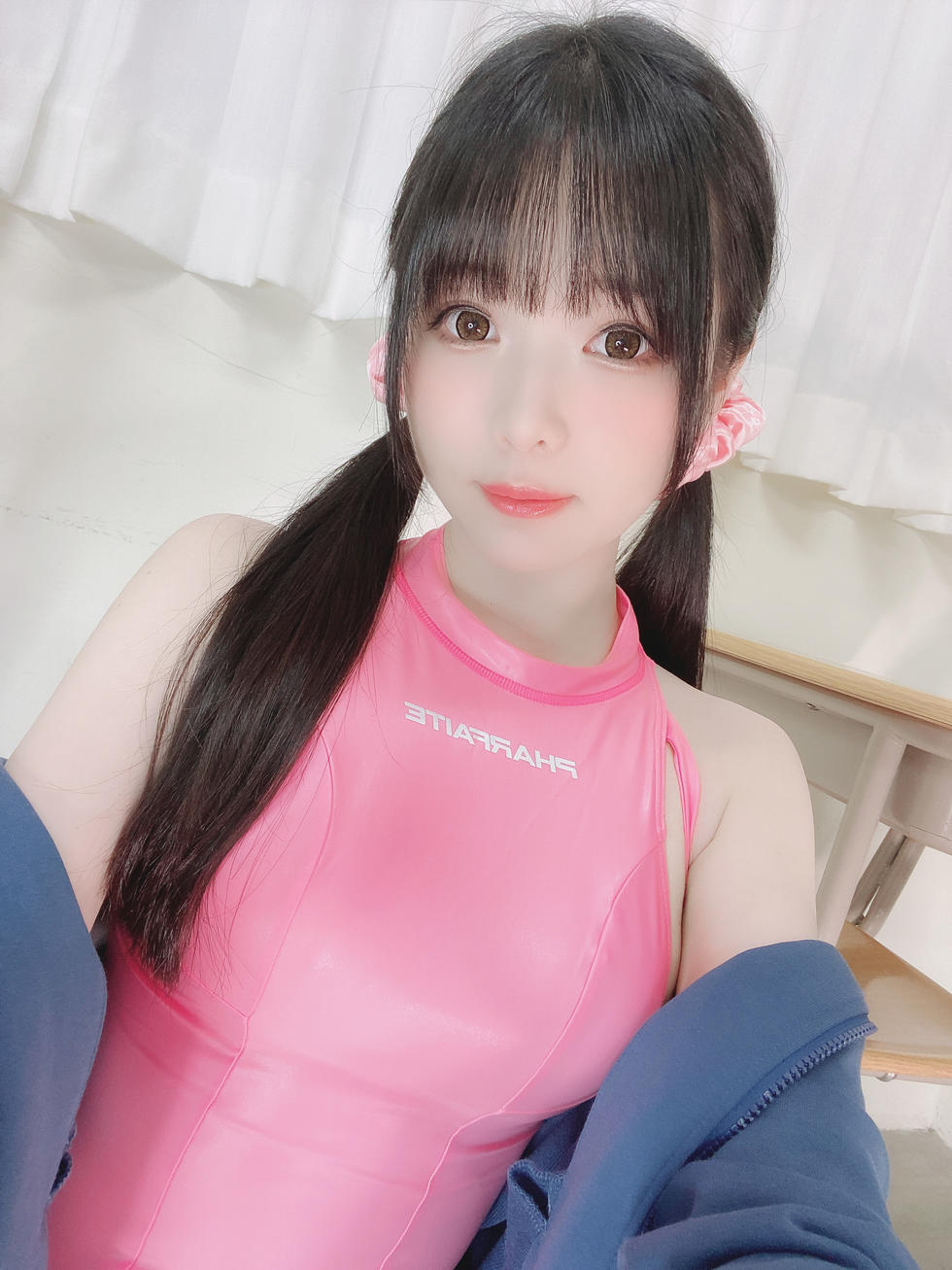 霜月shimo  Pink Swimsuit 粉色泳装 [21P-100MB]