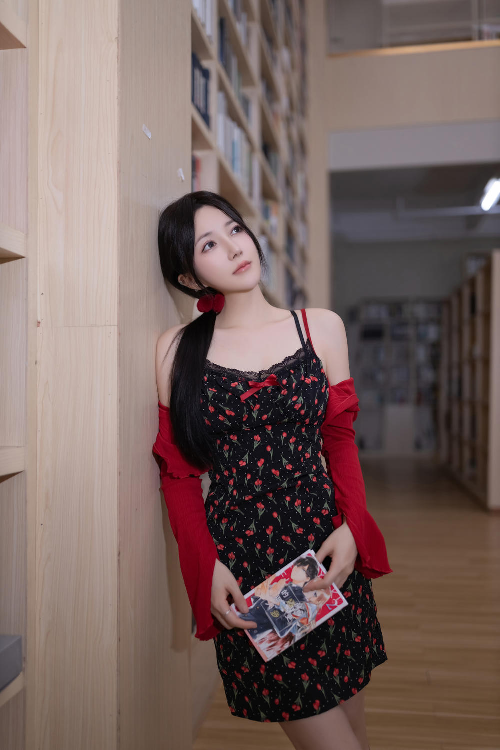 鱼子酱《图书馆》原版写真 [120P-1.29G]