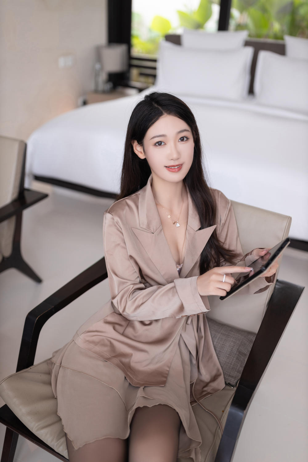 唐安琪《 紫色内衣》原版写真 [89P-1.08G]