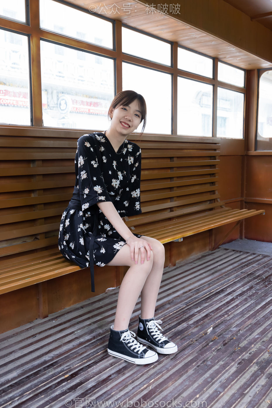 [BoBoSocks袜啵啵]NO.013 小甜豆-匡威帆布鞋、浅灰色短棉袜、肉丝[132P+1V／8.07GB]